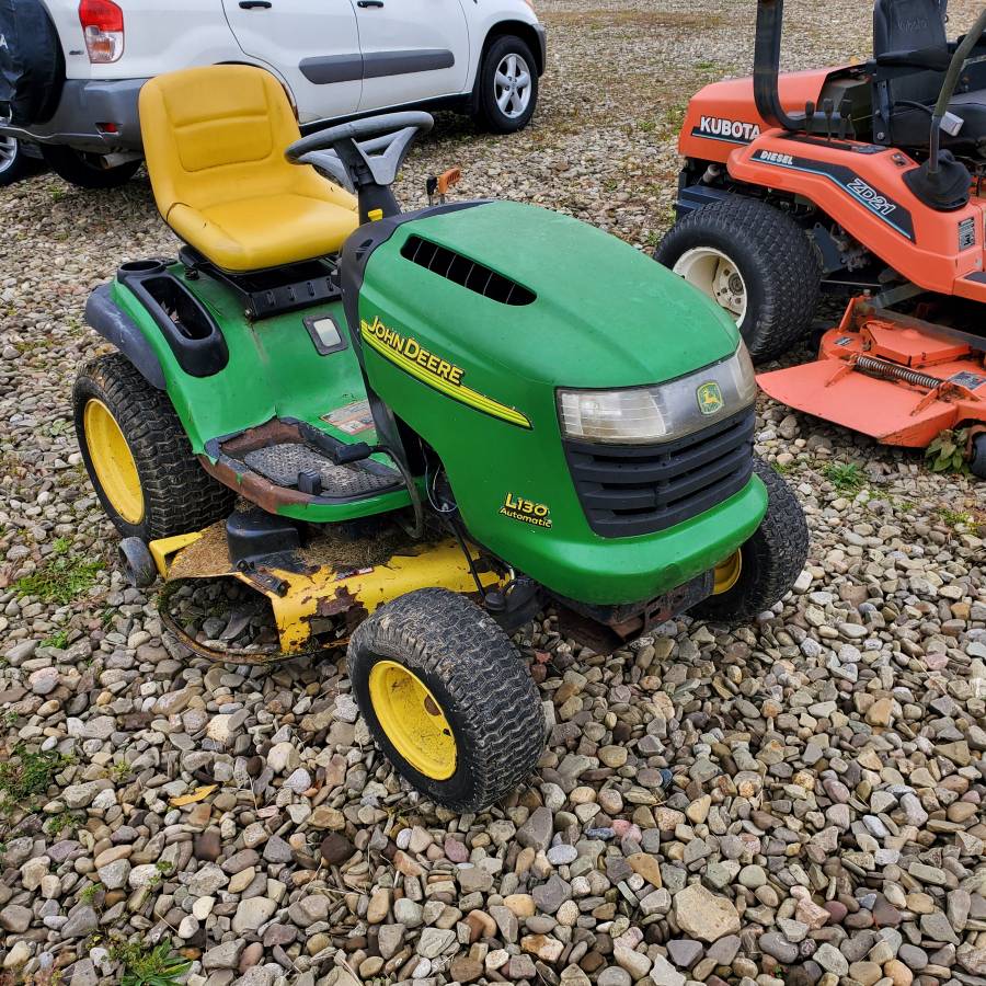 JOHN DEERE L130